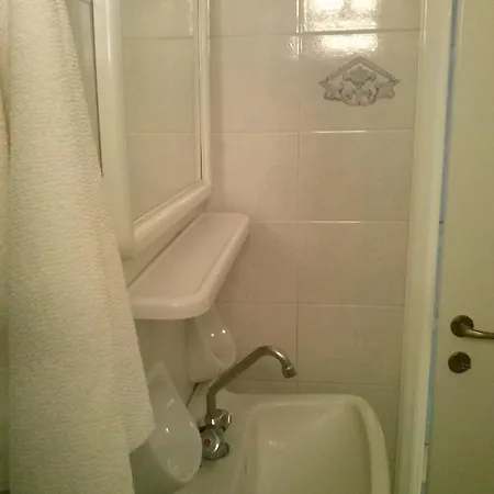 Isalos Aparthotel