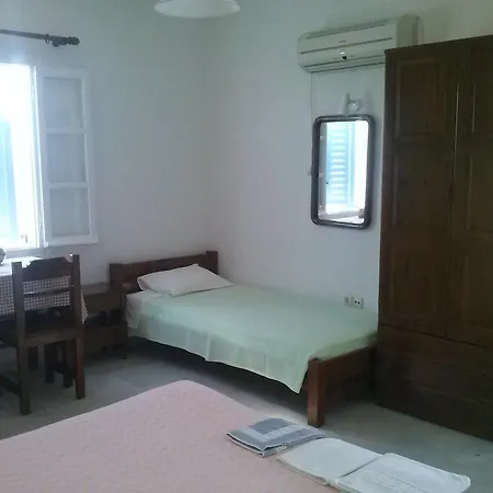 Isalos Aparthotel Mikri Vigla