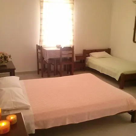 Isalos Aparthotel Mikri Vigla